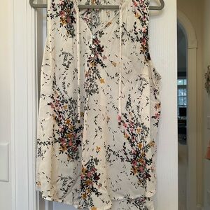 Market & Spruce Floral Print Tank Top - White and Multicolor